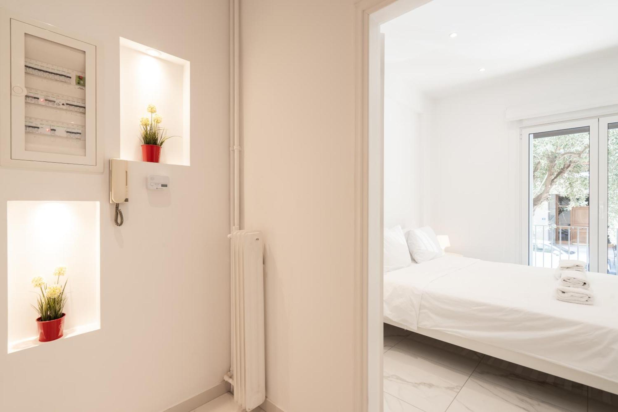 Sophisticated Modern Apt In Athens Center エクステリア 写真