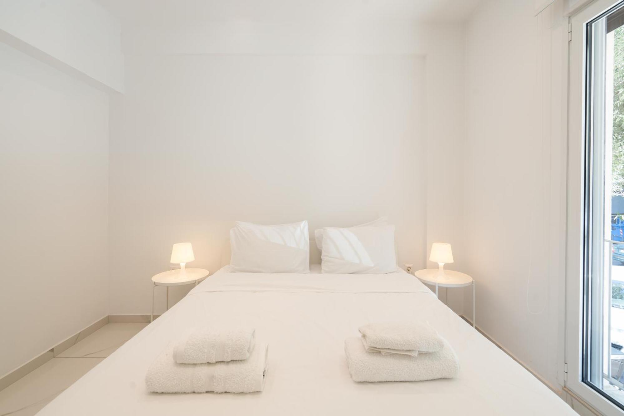 Sophisticated Modern Apt In Athens Center エクステリア 写真