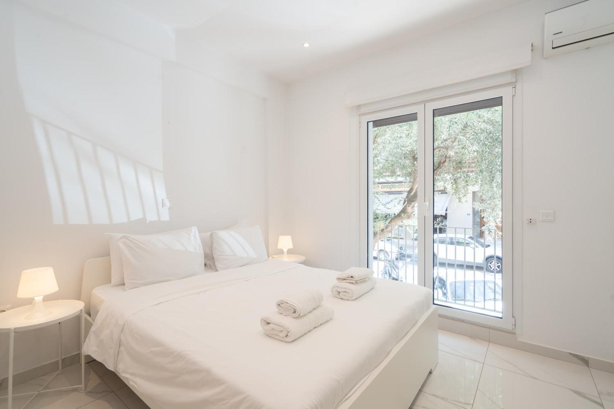 Sophisticated Modern Apt In Athens Center エクステリア 写真
